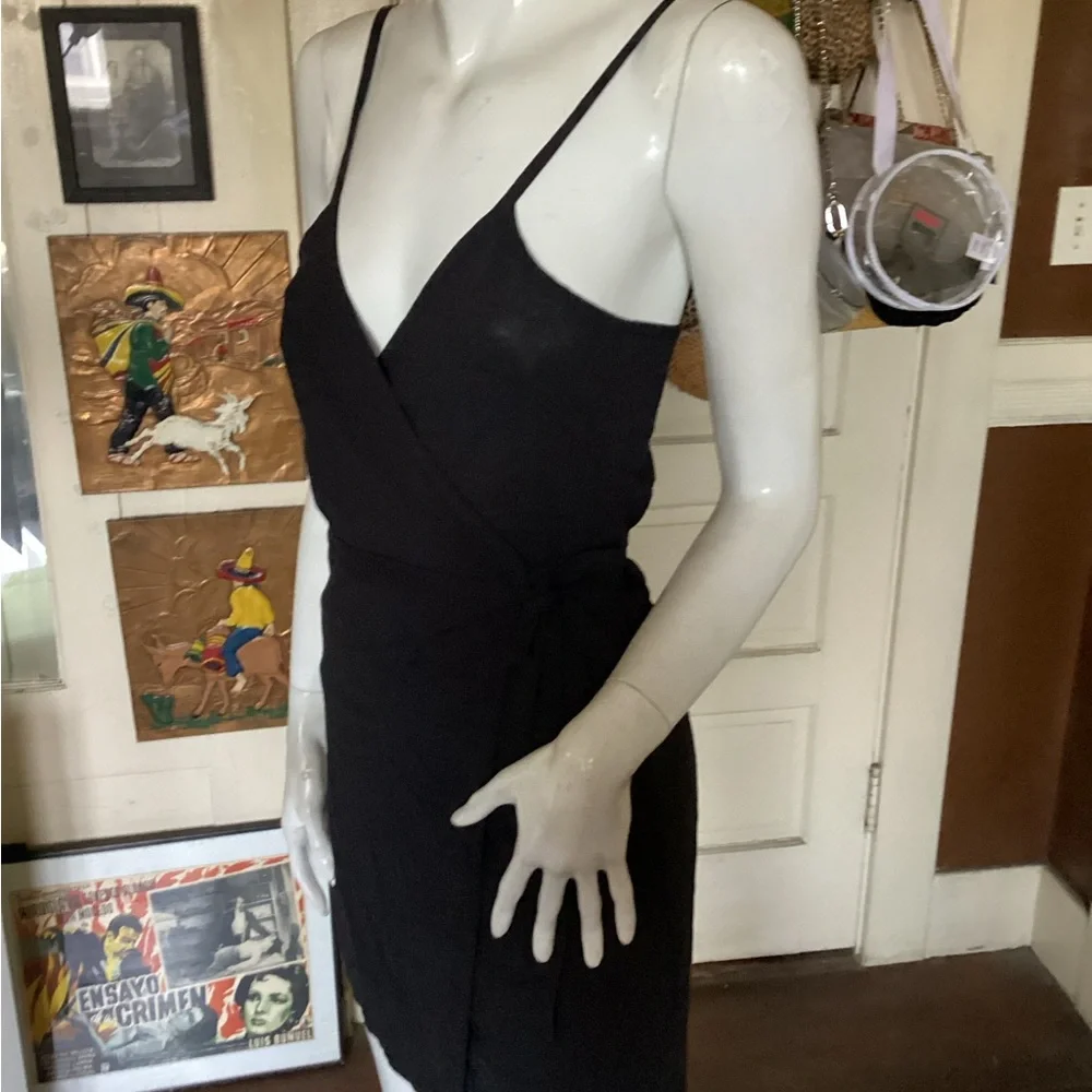 Things Between LBD - Picture 3 of 6